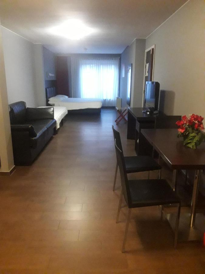 Hotel La Louve La Louviere Ngoại thất bức ảnh
