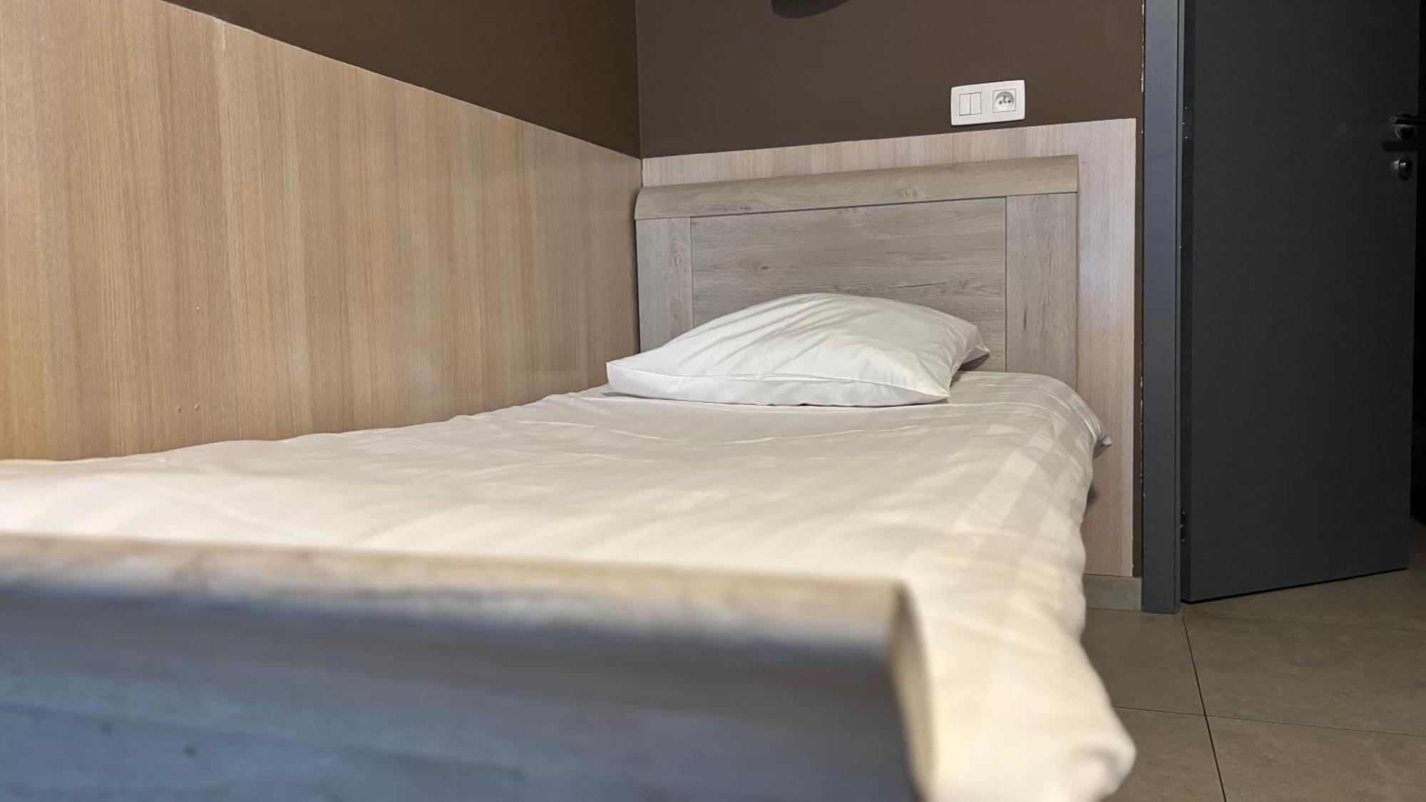 Hotel La Louve La Louviere Ngoại thất bức ảnh