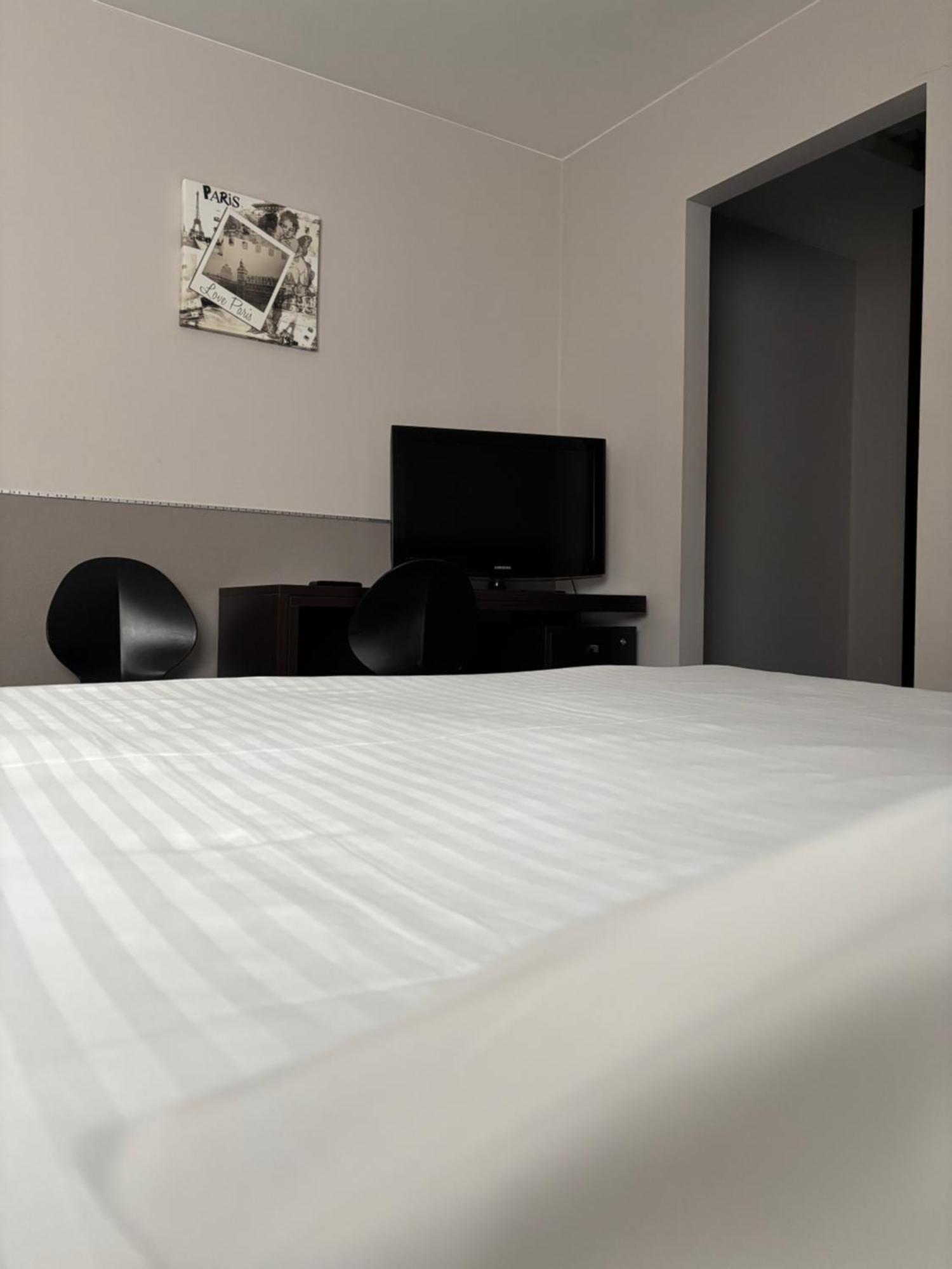 Hotel La Louve La Louviere Ngoại thất bức ảnh