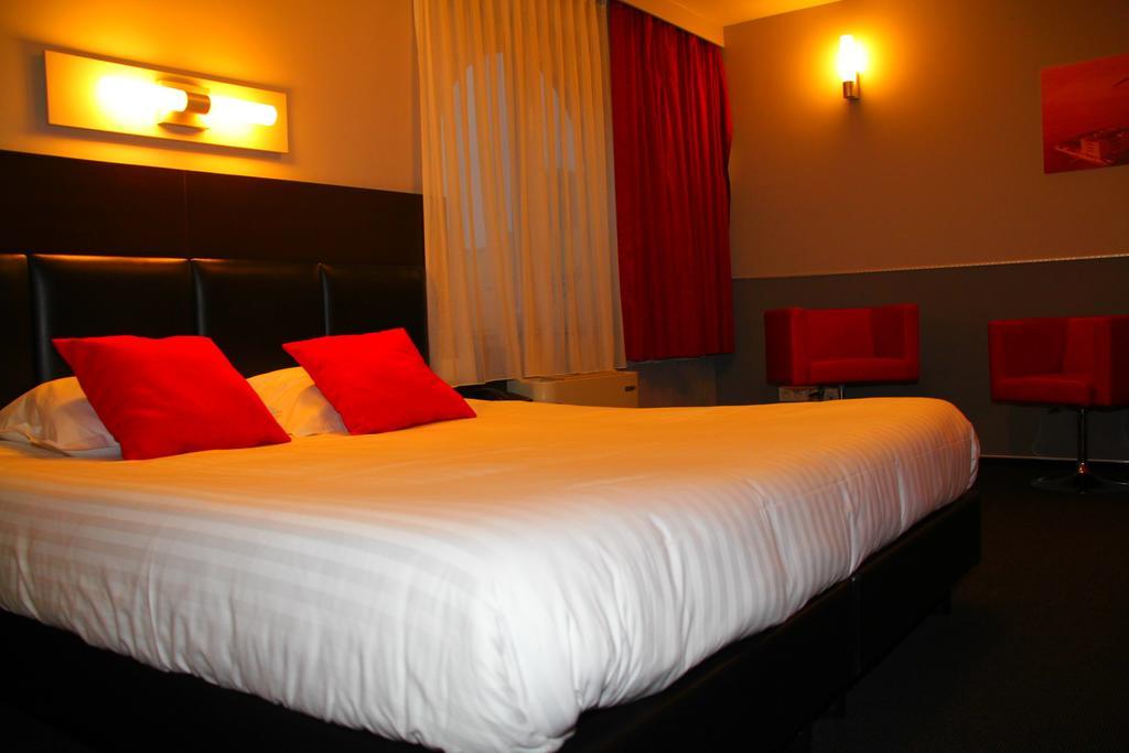 Hotel La Louve La Louviere Ngoại thất bức ảnh