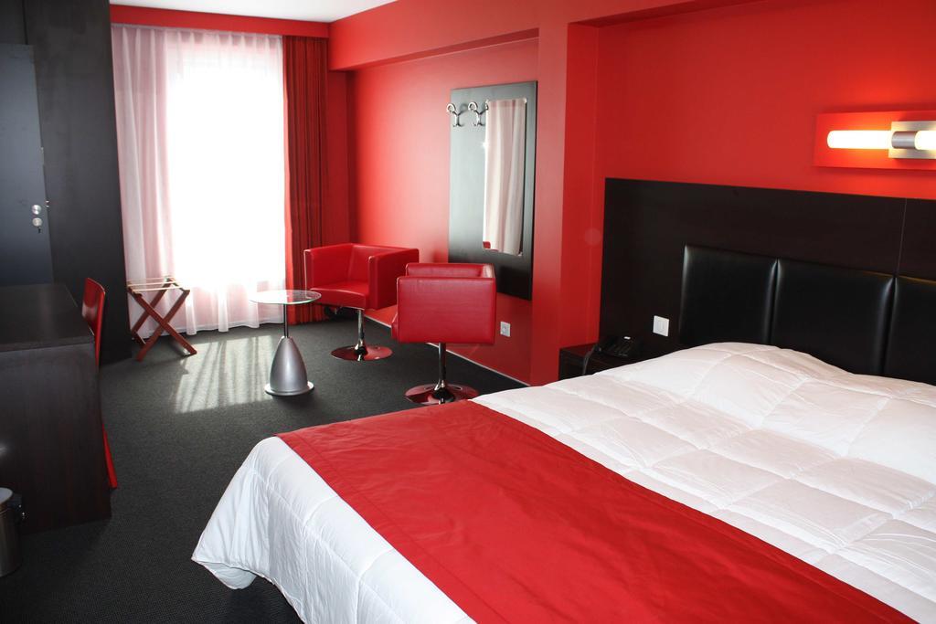 Hotel La Louve La Louviere Ngoại thất bức ảnh