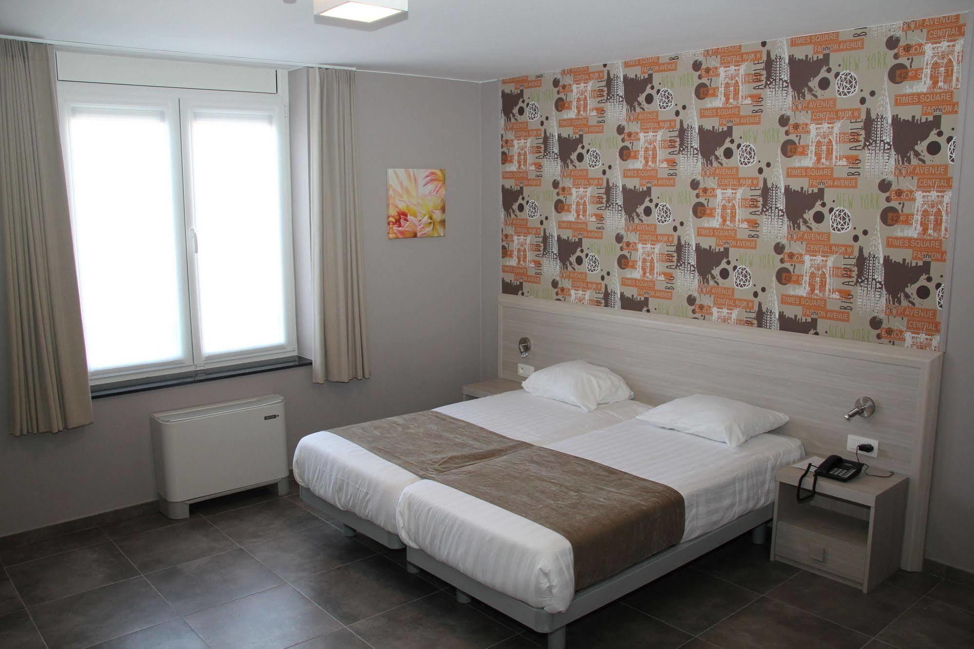 Hotel La Louve La Louviere Ngoại thất bức ảnh