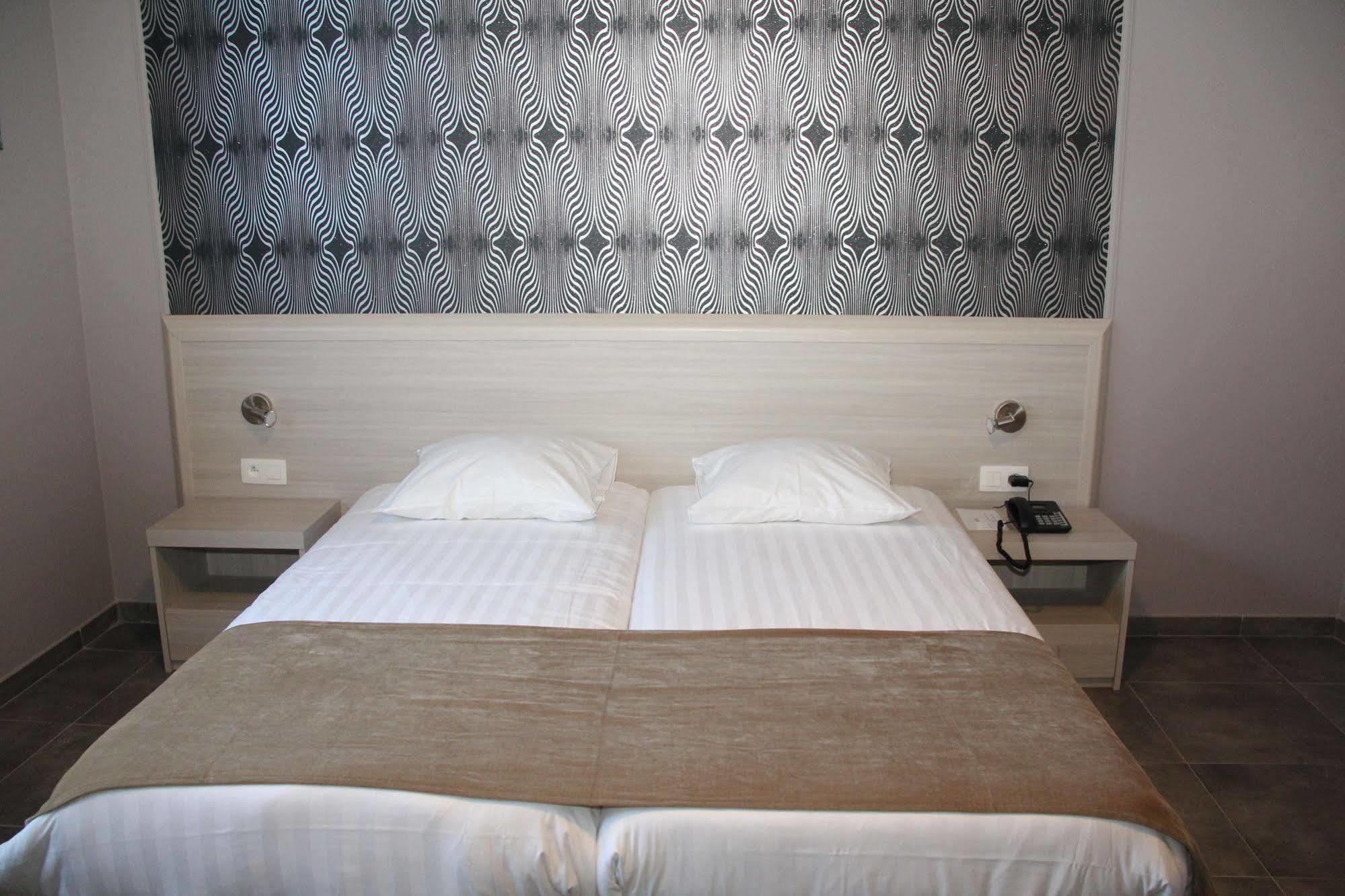Hotel La Louve La Louviere Ngoại thất bức ảnh